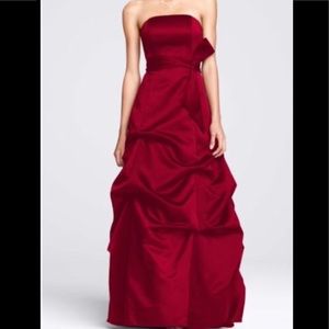 Prom pin tuck formal gown Size 10
